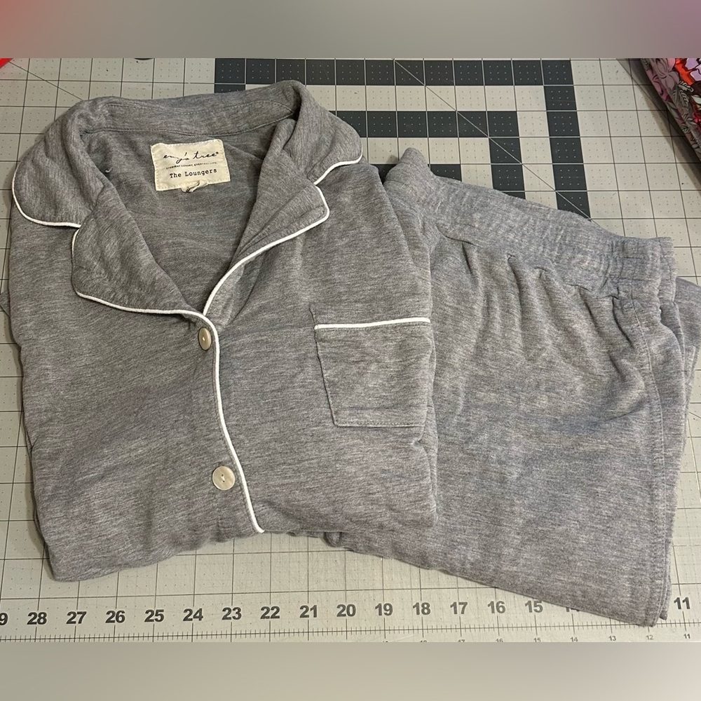 Evy’s Tree Gray Loungers XL